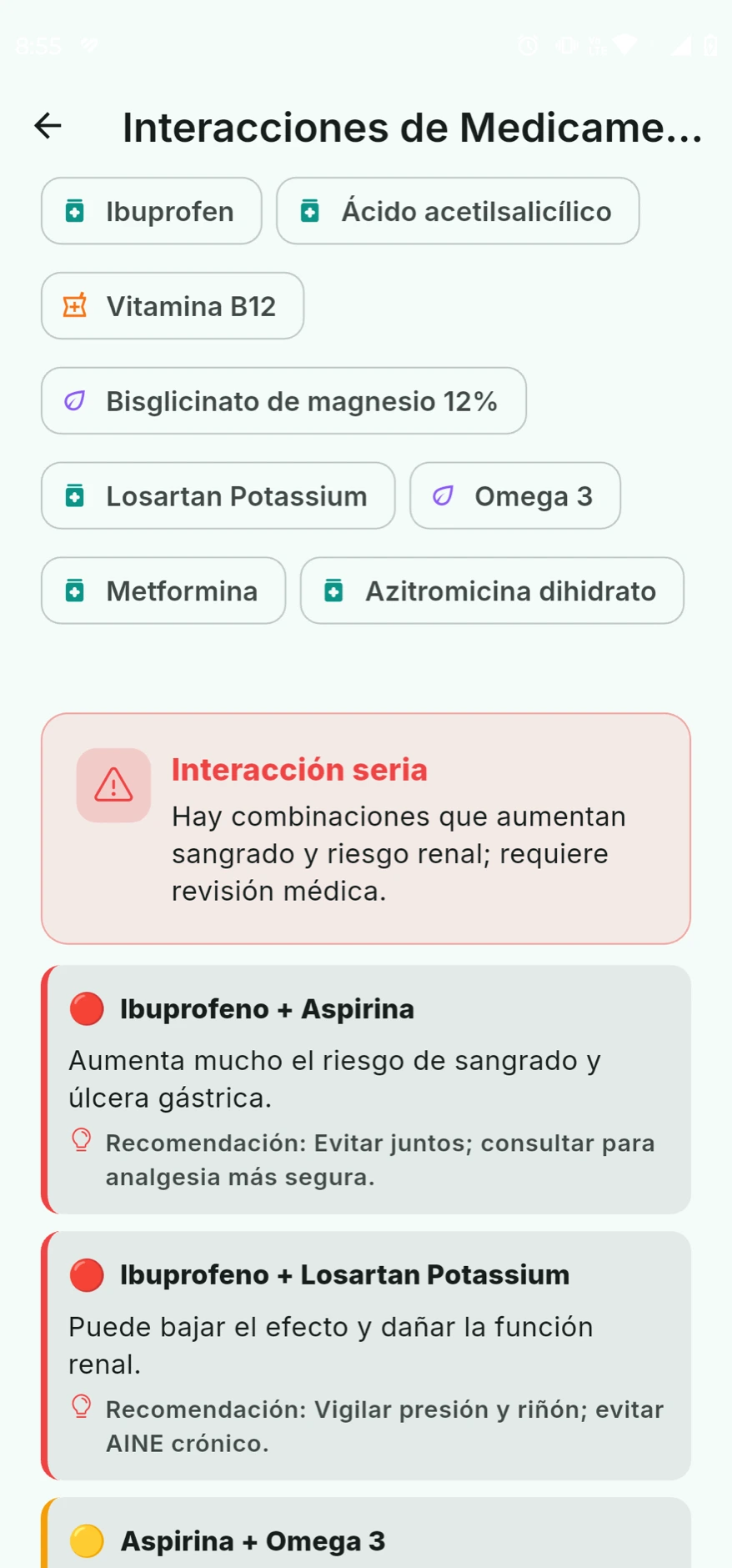Pantalla de interacciones marcando una interacción grave entre Ibuprofeno y Aspirina